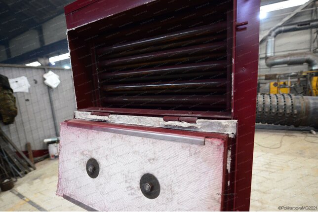 Твердотопливный котел 0.2 МВт - люк для очистки конвективной части